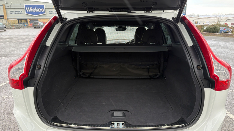 Volvo Xc60 D4 [190] R DESIGN Lux Nav 5dr Diesel Estate